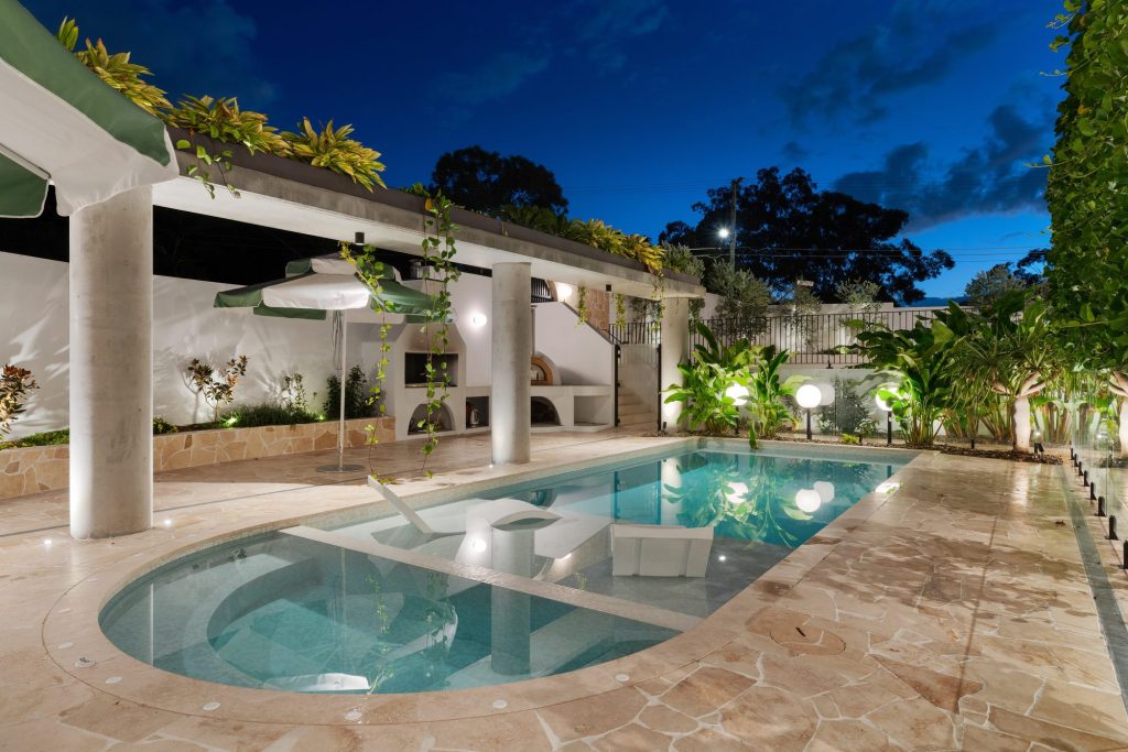 kamares-sto-appia-pool-at-dusk-oshea-and-sons-builders-brisbane